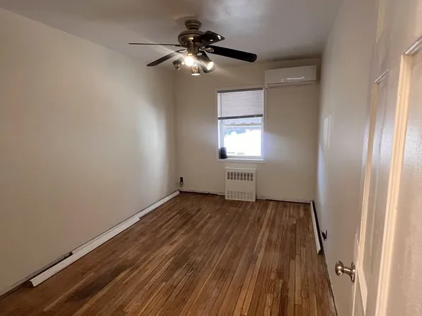 2426 Bragg Street image 10 of 11