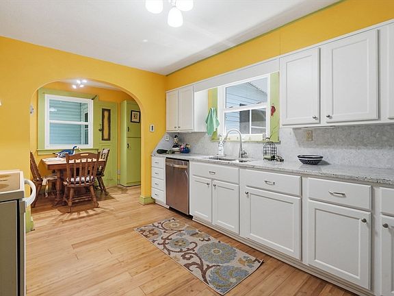 5th image of 3057 Palmer St