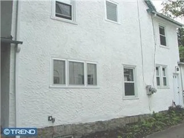 226 Valley Rd, Merion Station, PA 19066