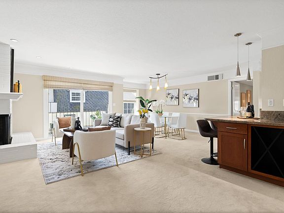 3rd image of 445 Oak Grove Ave APT 15