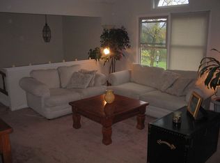 9502 Maple Way, Indianapolis, IN 46268