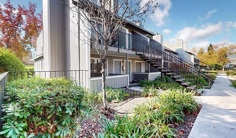 1450 E Cotati Ave #3 — Photo 22