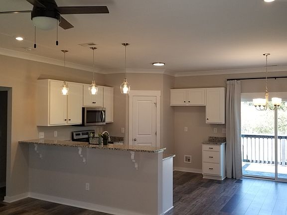 5th image of 107 Equestrian Way