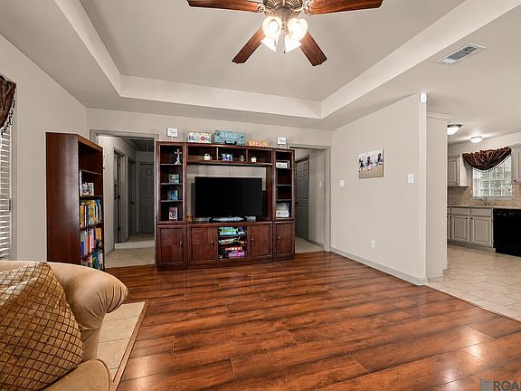 4th image of 12242 Creekside Ave