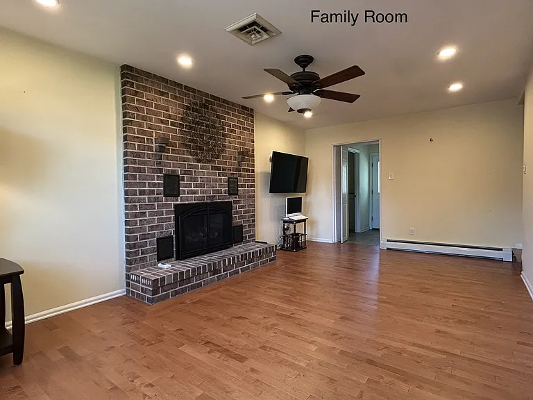 5048 Painted Sky Rd — Photo 4