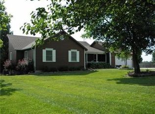 23337 Waverly Rd, Spring Hill, KS 66083