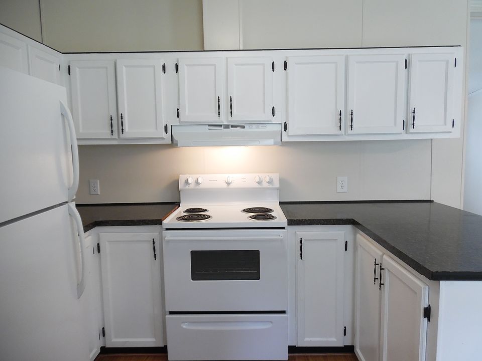 1st image of 87 Van Buren Cir