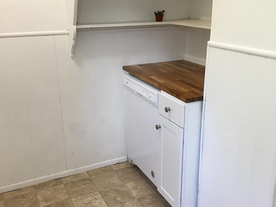 Pantry with dishwasher
