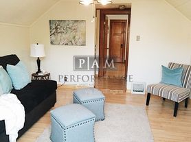 1443 S 51st St, Milwaukee, WI