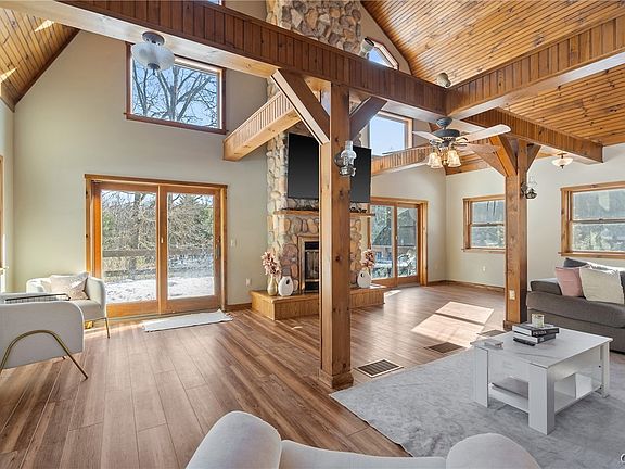 5th image of 1900 California Rd