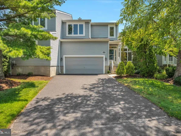 1402 Champlain Dr, Voorhees, NJ 08043