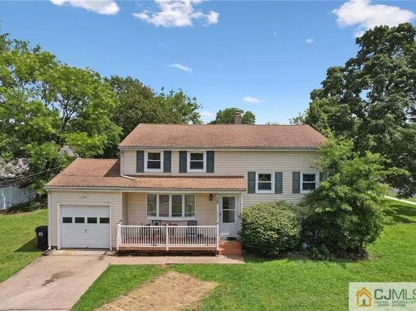 5125 Wade St, Piscataway, NJ 08854