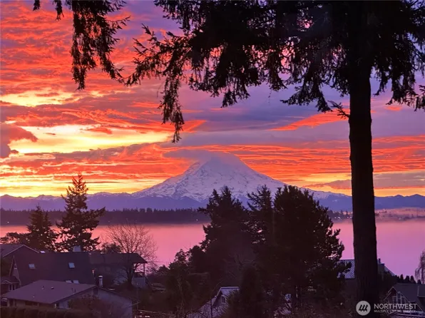 1130 Queets Drive, Fox Island, WA 98333