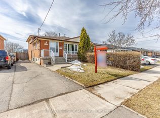 7158 Harwick Dr, Mississauga, ON L4T 3A4