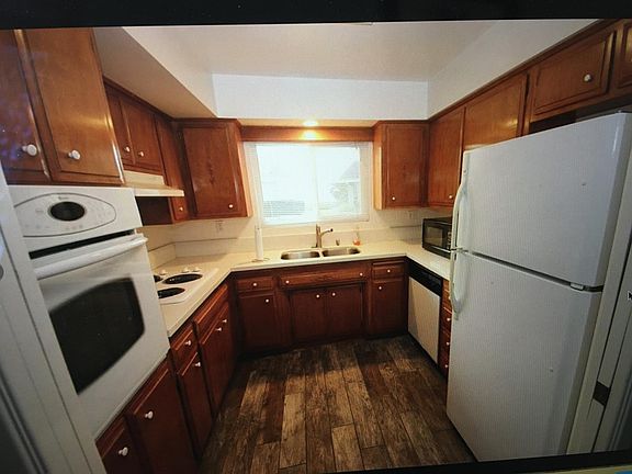 3rd image of 3615 Vista Bella Unit 12
