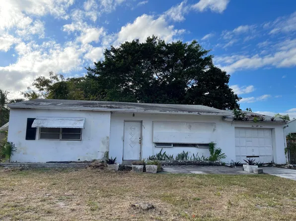555 NW 2nd Avenue, Boca Raton, FL 33432