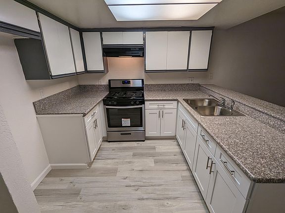 5th image of 206 N Coffman St #306