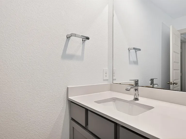 1107 Lakes Edge Ln — Photo 36