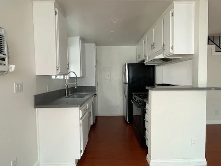 4826 Rosewood Ave #5 — Photo 8