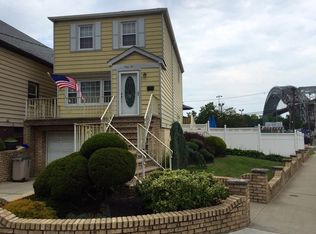 42 Pointview Ter, Bayonne, NJ 07002