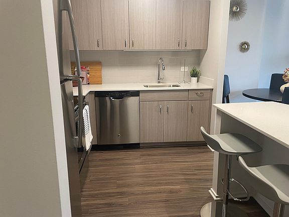 2nd image of 1150 N Dearborn St #1111