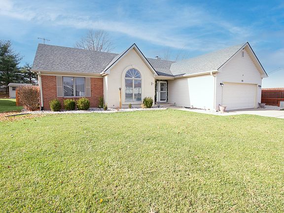 2nd image of 112 Mint Ln