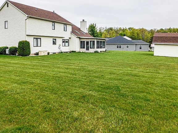 5th image of 120 Lindenwood Dr