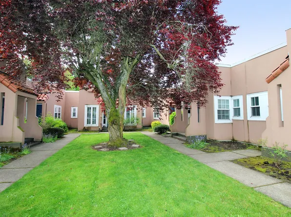 826 N Humboldt St APT 2, Portland, OR 97217