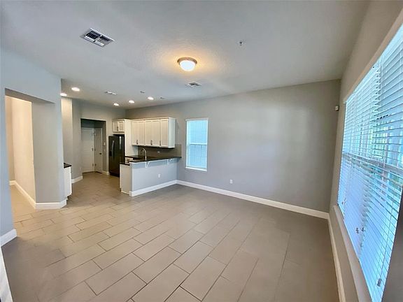 3rd image of 8590 Crescendo Ave