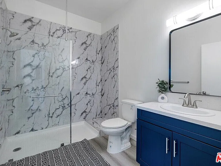 983 Dewey Ave #204 — Photo 4