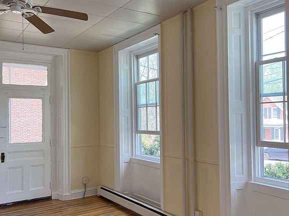 4th image of 303 Pearl St APT 1