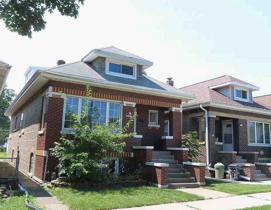 1st image of 7351 W 62nd Pl