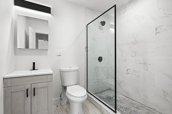 Rented by Compass | media 24