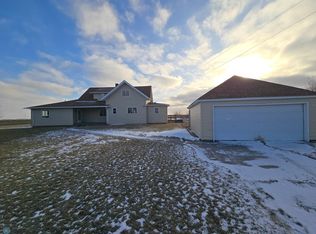 3905 160 1/2 Ave SE, Mapleton, ND 58059
