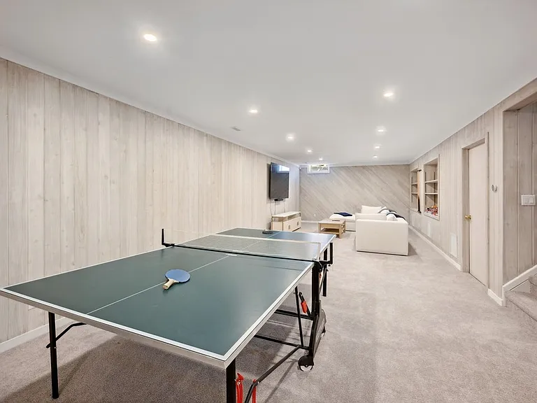 66 Davis Dr — Photo 25