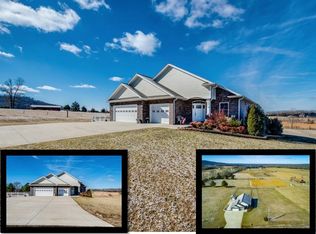 700 Bethlehem Estates Dr, Rickman, TN 38580
