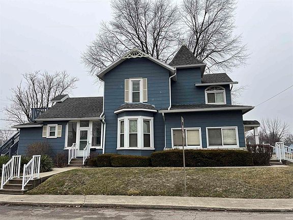 5th image of 703 & 705 N Walnut St