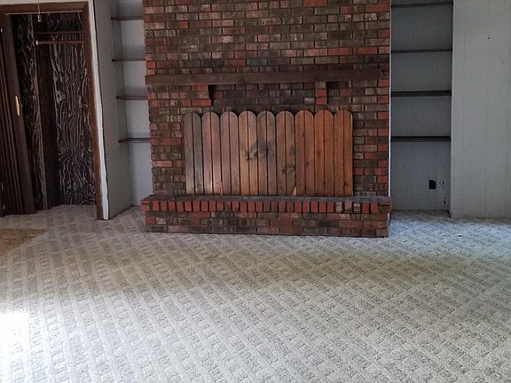 3rd image of 226 Shaw St
