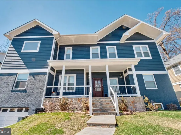 7121 W Greenvale Pkwy, Chevy Chase, MD 20815