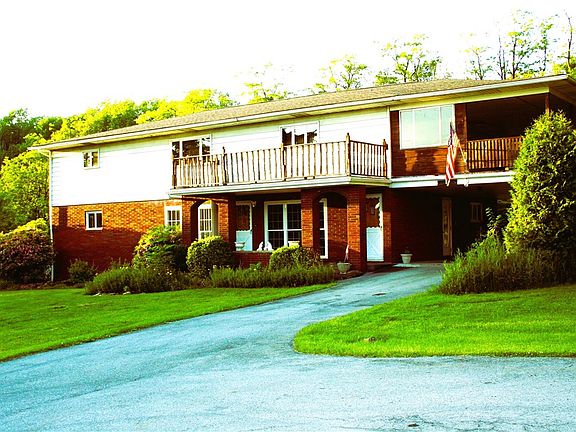 2nd image of 208 Theatre Rd #219