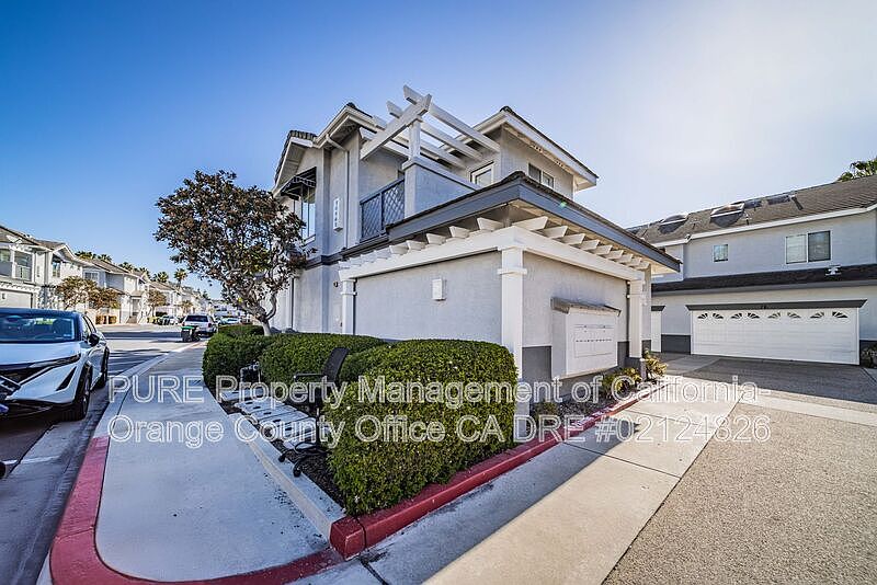 1st image of 62 Breakers Ln