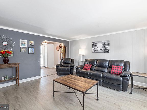 3rd image of 10915 Buckskin Ln