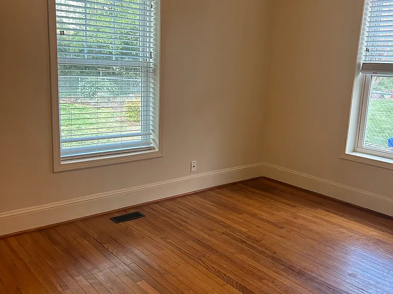 2316 Lyon St — Photo 19