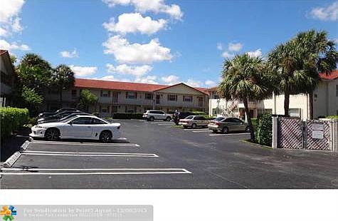 3rd image of 3684 N University Dr #G-3