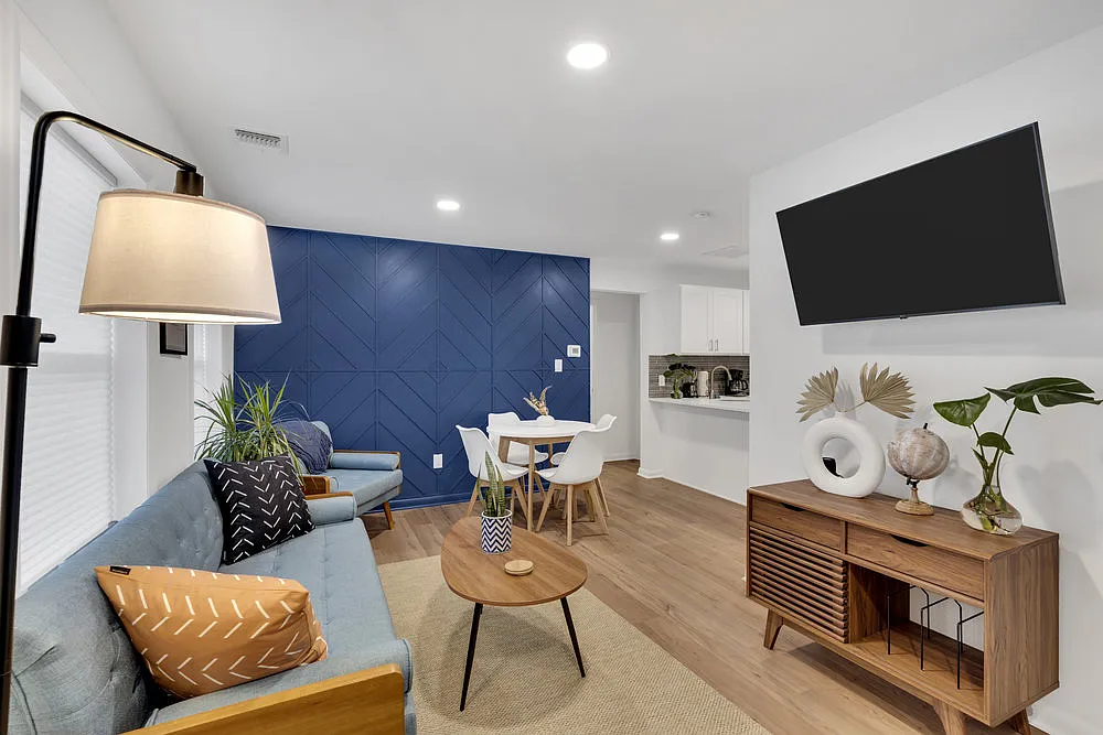 3 bed, $2,600 — Photo 1
