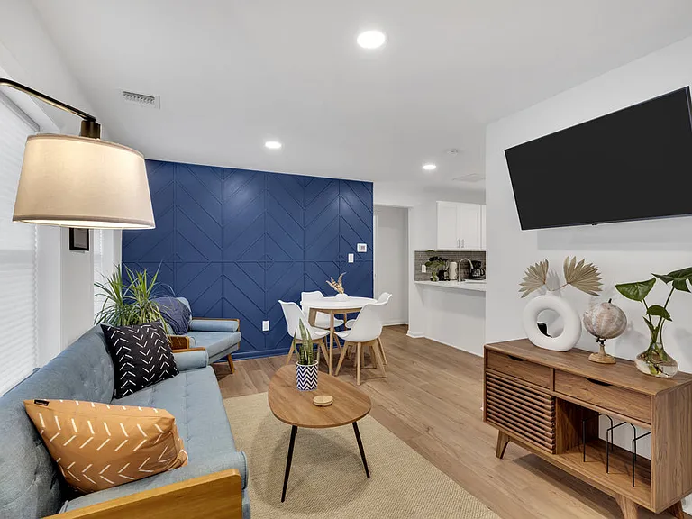 506 Brinley Ave #4 — Photo 1