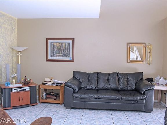 3rd image of 5838 Sutcliffe Cir
