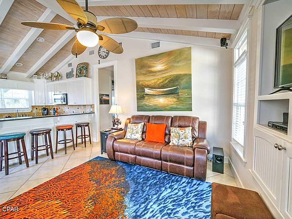 3rd image of 303 Tarpon Dr