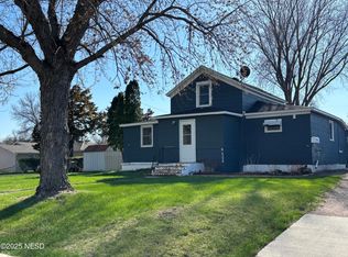 604 S 9th St, Milbank, SD 57252