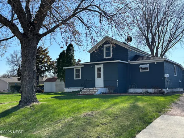 604 S 9th St, Milbank, SD 57252
